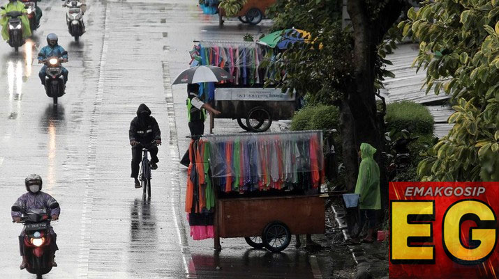 Prakiraan Cuaca Besok BMKG Warning Angin Kencang-Hujan Petir