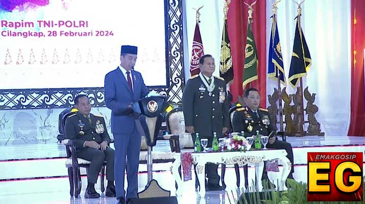 Jokowi Naikkan Pangkat Prabowo Jadi Jenderal TNI Kehormatan